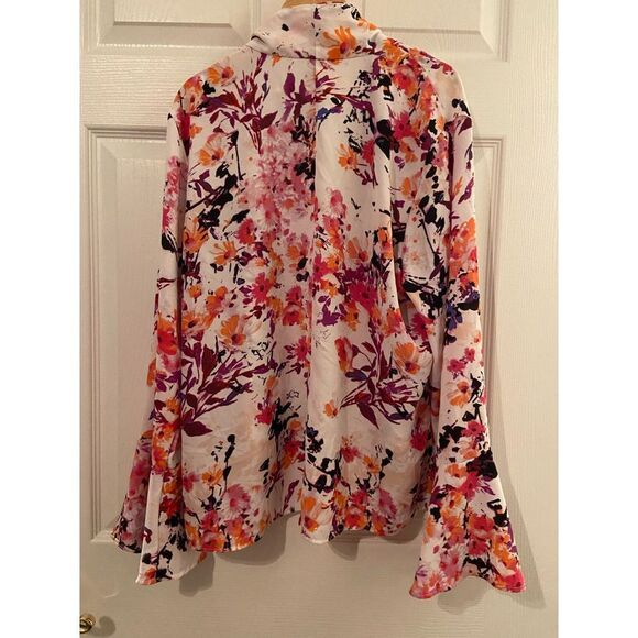 Massini Cardigan  - Picture 2 of 5